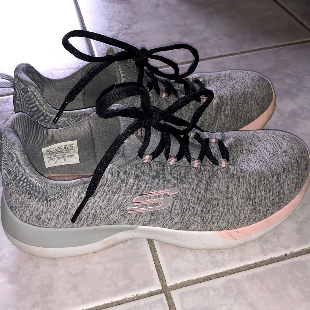 SKETCHERS SHOES